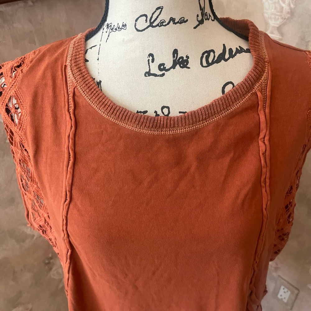 FREE PEOPLE TABLE FOR TWO SHORT SLEEVE MIX MEDIA TEE MEDIUM - Picture 6 of 7